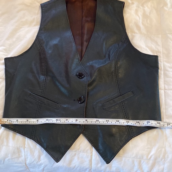 Black leather vest with brown lining - Picture 9 of 10